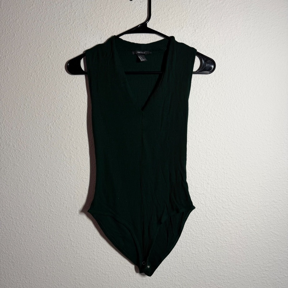 Forever 21 Ribbed Bodysuit‎ Womens Small Dark Green Sleeveless V-Neck Stretch